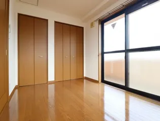 ロイヤルプレイス010【4階】の内装