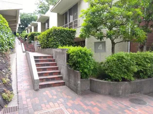 大倉山ヒルタウン【1階】の外観