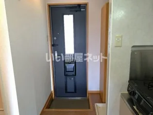 メゾンフィトンチット【1階】の玄関