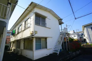 東京都日野市大字新井【アパート】の外観