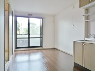 ニューソシアA棟【2階】の居間