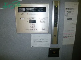 サザレビル【2階】の地図