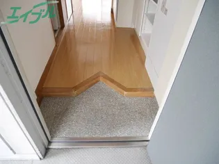 サザレビル【2階】の玄関