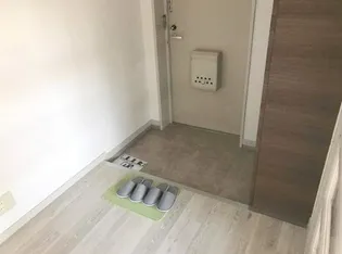 アムール【2階】の玄関