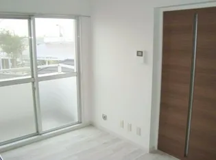 アムール【2階】の居間