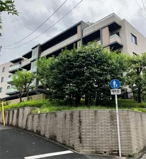 東京都中野区中央5【マンション】の外観