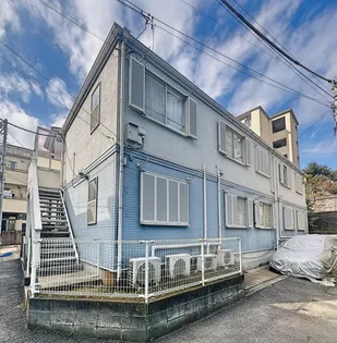 STEPS【2階】の外観