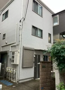 グロウ?新宿【2階】の外観