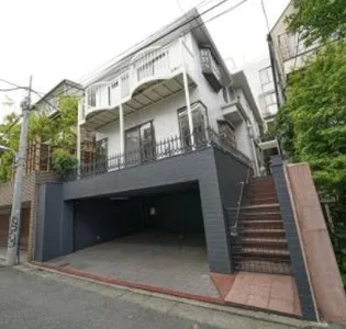 東京都目黒区青葉台1【一戸建】の外観