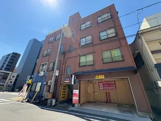 LUCIR十日市の外観