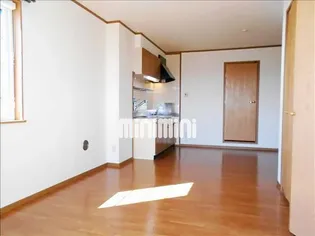 パインツリーA・B【2階】の居間