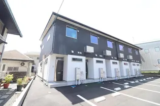 サンメゾン寺家駅北口【1階】の外観