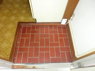 パナハイツカワサキ【2階】の玄関