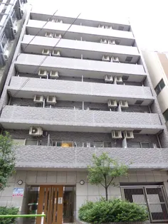 スカイコート三田慶大前【4階】の外観