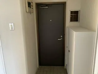 コンフォートあたご【2階】の玄関