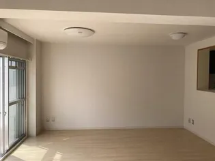 コンフォートあたご【2階】の居間