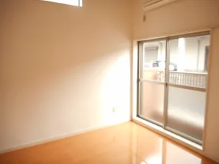 ヴァンベール宮町【1階】の居間