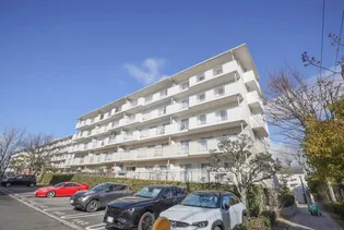 UR真美ヶ丘7丁目【3階】の外観