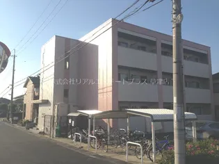 クレストコートの画像