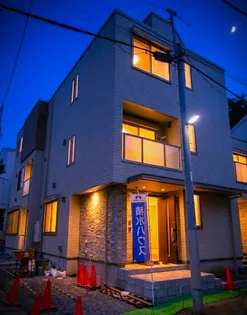 東京都中野区中野5【マンション】の外観