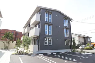 NEW HOUSE NEWLYの画像