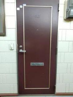 ビアンネートル新保【2階】の玄関