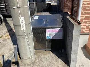 シャルール【1階】の地図