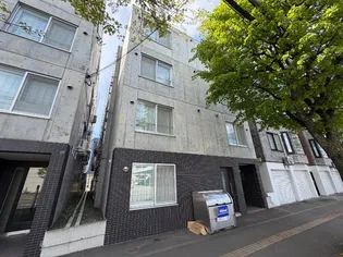 エステート北19【1階】の外観