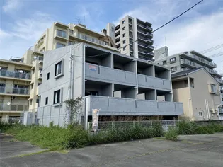 リヴィング若葉【1階】の外観