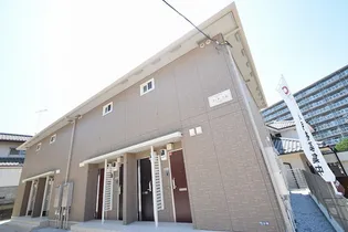 神奈川県秦野市鶴巻南1【アパート】の外観