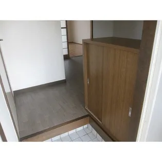 サザンクロス御山【2階】の玄関