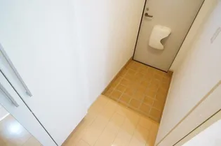 レジェンド森友B【1階】の玄関