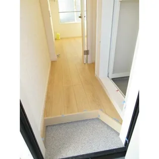 ネクサス新宿戸山公園【1階】の玄関