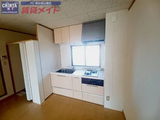 ガーデンヒルズ2号館【2階】のキッチン