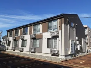 新潟県上越市大字飯【アパート】の外観