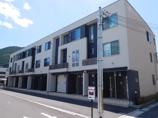 サンフェリシアン綾部駅前【1階】の外観