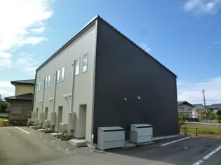 エテルナ・チェバーロの外観