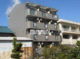 ドミール山田【3階】の外観