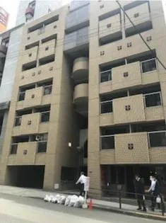 ニューライフ大手前参番館【2階】の外観