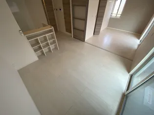 グランシャリオB棟【3階】の居間