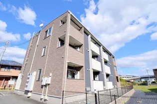 広島県三次市南畑敷町【アパート】の外観