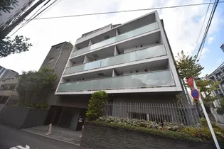 プラウドフラット南青山【4階】の外観