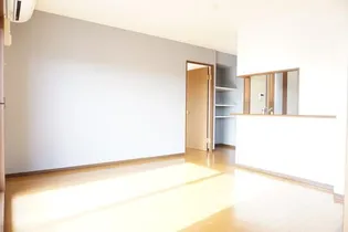 アバンサール市名坂の画像