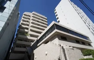 プラザ麻布【5階】の外観