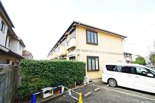 ユー・クレシオン常盤台B棟【1階】の外観