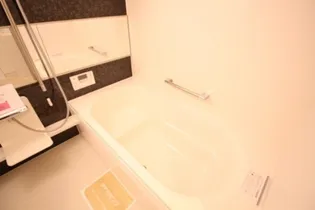 フローラル メゾン【2階】の風呂