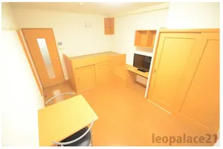 レオパレス YHAMASAKI【1階】の間取り