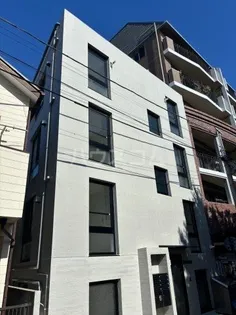 プレジール三軒茶屋【1階】の外観