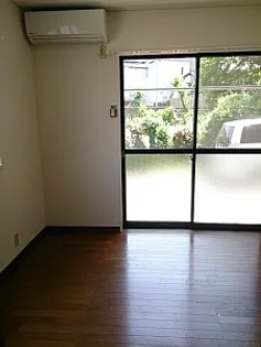 メゾンソレイユ【1階】の居間