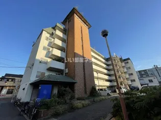 センチュリー鶴見【3階】の外観